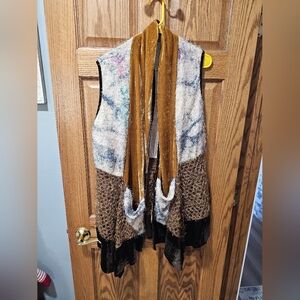 Boho Mixed-Texture Open Vest in Brown & Cream